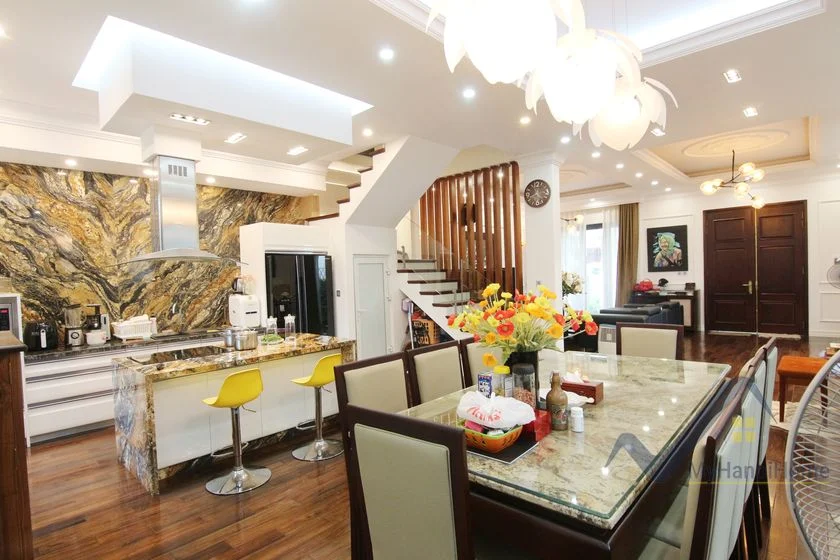 Xem ảnh 17: Ảnh 17: Liền kề Vinhomes Riverside giai đoạn 1 cần cho thuê