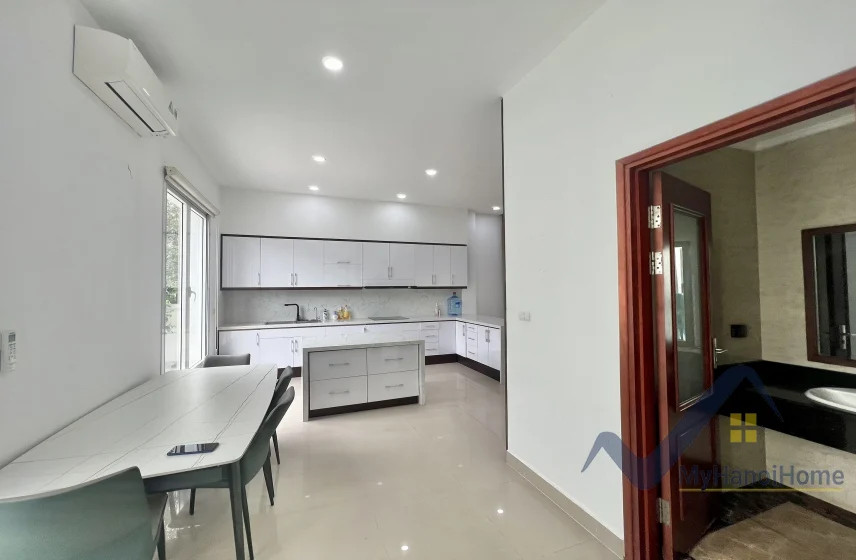 Xem ảnh 15: Ảnh 15: Nhà liền kề 4PN khu Vinhomes Riverside cần cho thuê