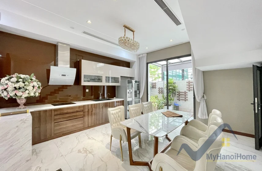 Xem ảnh 3: Ảnh 3: Nhà liền kề tại KĐT Vinhomes The Harmony cho thuê đủ đồ