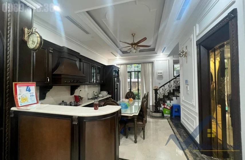 Xem ảnh 5: Ảnh 5: Nhà liền kề Vinhomes Harmony cho thuê, có thang máy, gần Hồ