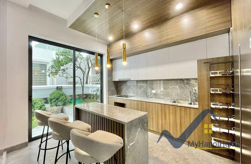 Xem ảnh 12: Ảnh 12: Nhà mới cho thuê Vinhomes Riverside nội thất hiện đại