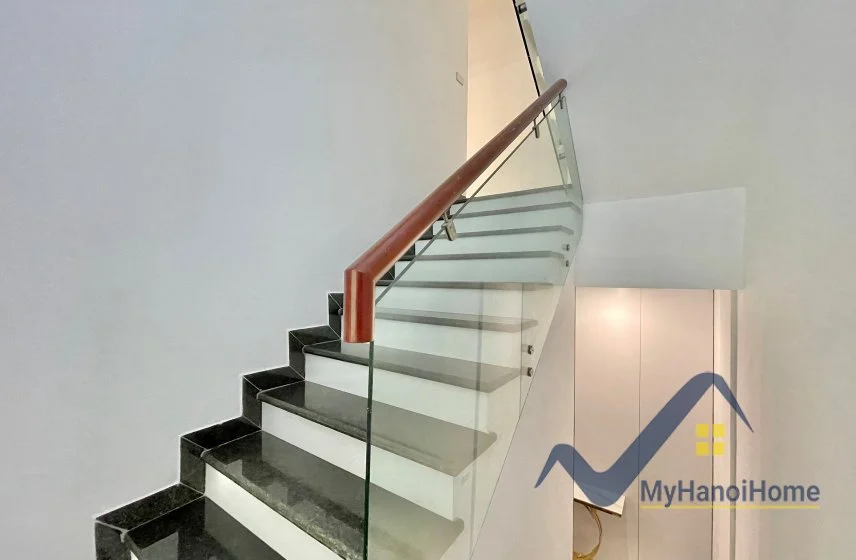 Xem ảnh 15: Ảnh 15: Nhà mới cho thuê Vinhomes Riverside nội thất hiện đại