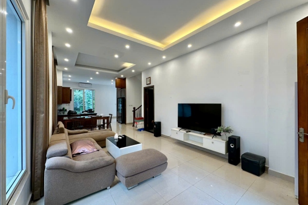 Biệt thự song lập Vinhomes Riverside cho thuê Hoa Sữa 4PN