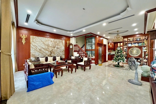 Cho thuê nhà Vinhome Harmony đầy đủ đồ, có thang máy