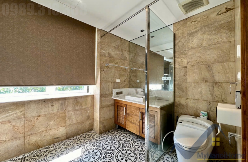 Thuê biệt thự đơn lập Vinhomes Riverside có Gara trong nhà 11