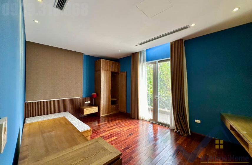 Thuê biệt thự đơn lập Vinhomes Riverside có Gara trong nhà 13