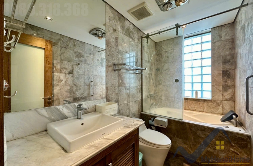 Thuê biệt thự đơn lập Vinhomes Riverside có Gara trong nhà 14