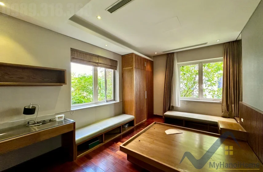 Xem ảnh 8: Ảnh 8: Thuê biệt thự đơn lập Vinhomes Riverside có gara trong nhà