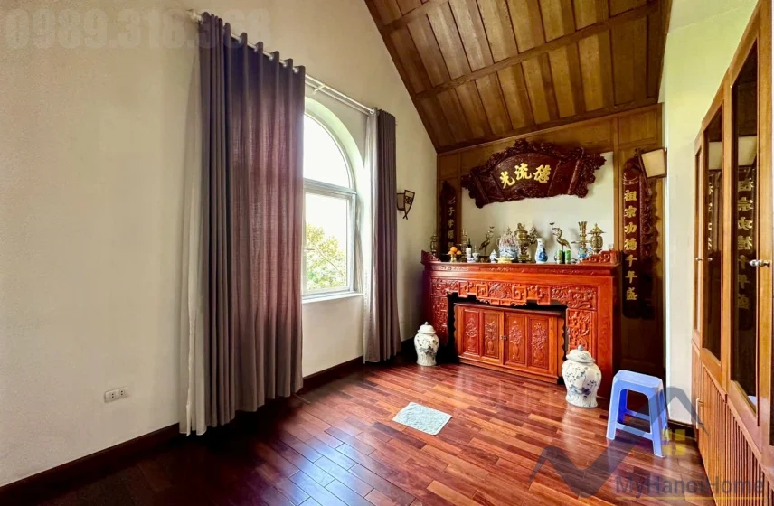 Xem ảnh 11: Ảnh 11: Thuê biệt thự đơn lập Vinhomes Riverside có gara trong nhà