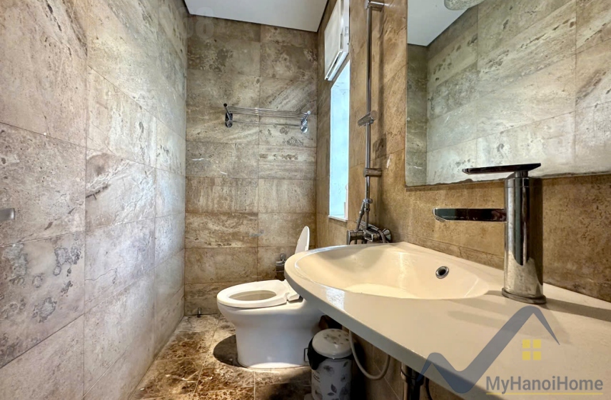 Thuê biệt thự đơn lập Vinhomes Riverside có Gara trong nhà 23