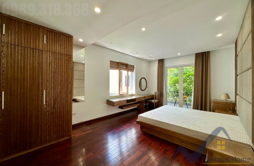 Thuê biệt thự đơn lập Vinhomes Riverside có Gara trong nhà 9