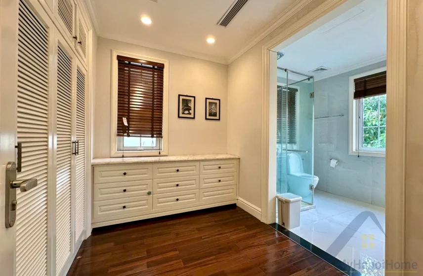 Xem ảnh 12: Ảnh 12: Thuê biệt thự đơn lập Vinhomes Riverside đủ nội thất 5PN