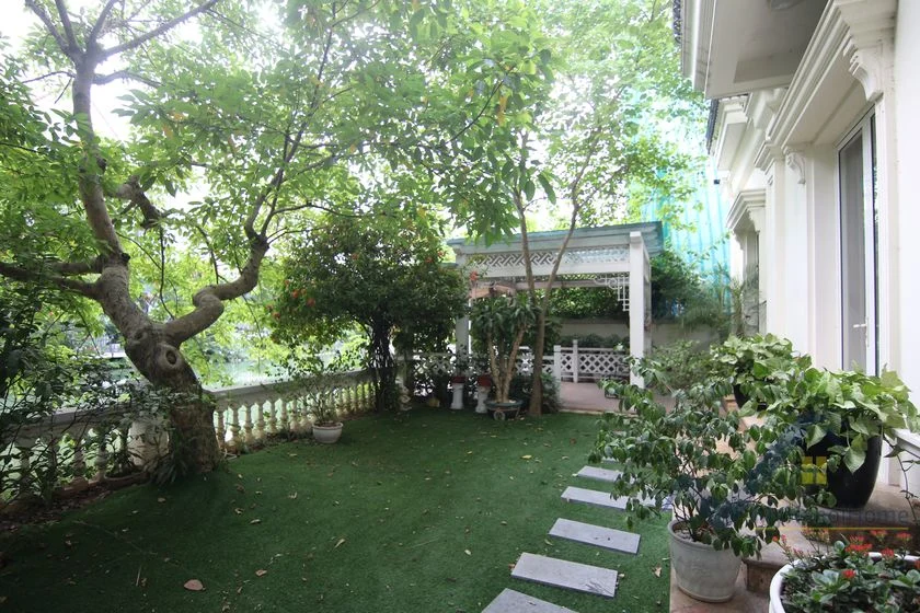 Xem ảnh 2: Ảnh 2: Thuê biệt thự đơn lập Vinhomes Riverside full nội thất gần BIS