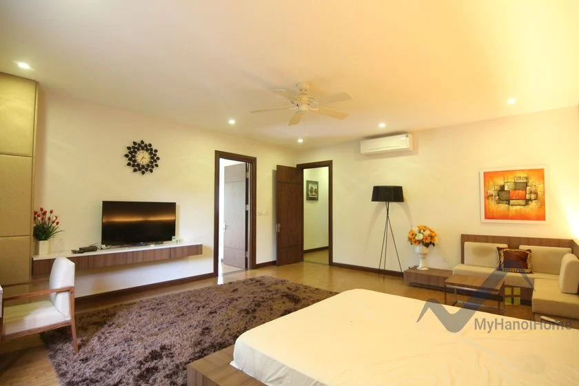 Xem ảnh 5: Ảnh 5: Thuê biệt thự đơn lập Vinhomes Riverside full nội thất gần BIS