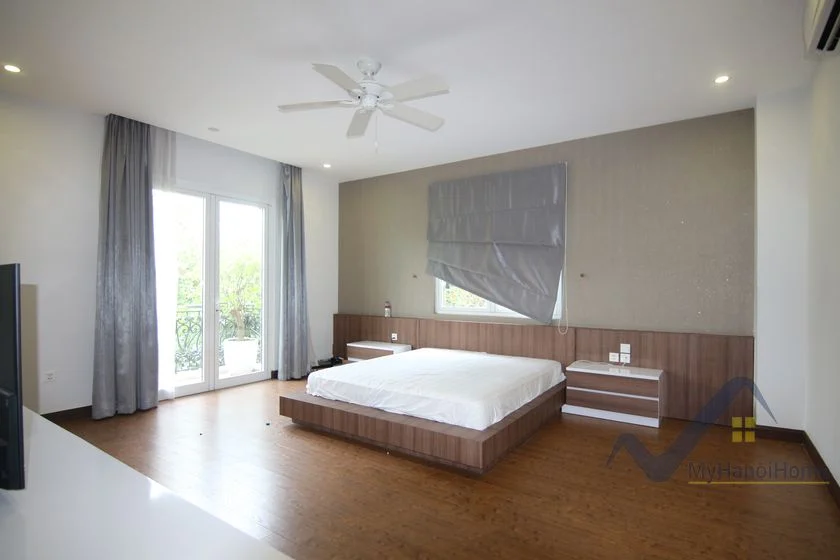 Xem ảnh 11: Ảnh 11: Thuê biệt thự đơn lập Vinhomes Riverside full nội thất gần BIS