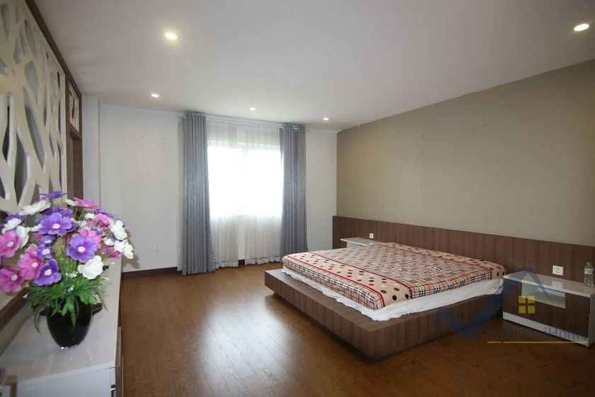 Xem ảnh 15: Ảnh 15: Thuê biệt thự đơn lập Vinhomes Riverside full nội thất gần BIS