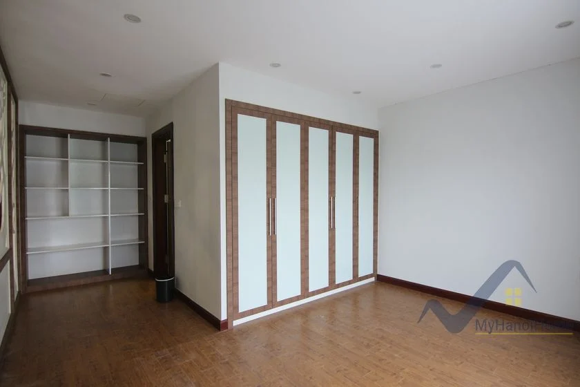 Xem ảnh 17: Ảnh 17: Thuê biệt thự đơn lập Vinhomes Riverside full nội thất gần BIS