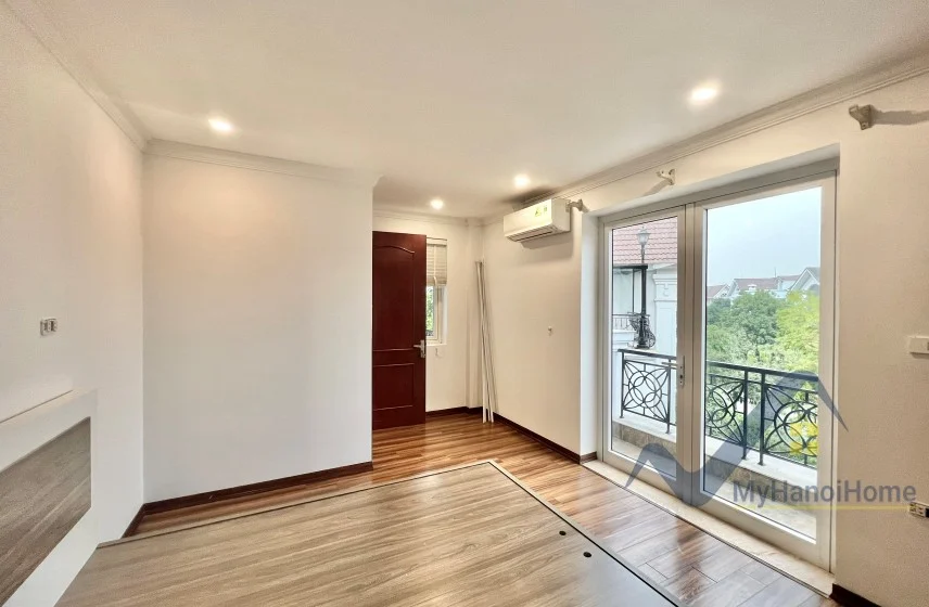Xem ảnh 11: Ảnh 11: Thuê biệt thự đơn lập Vinhomes Riverside full nội thất giá tốt nhất