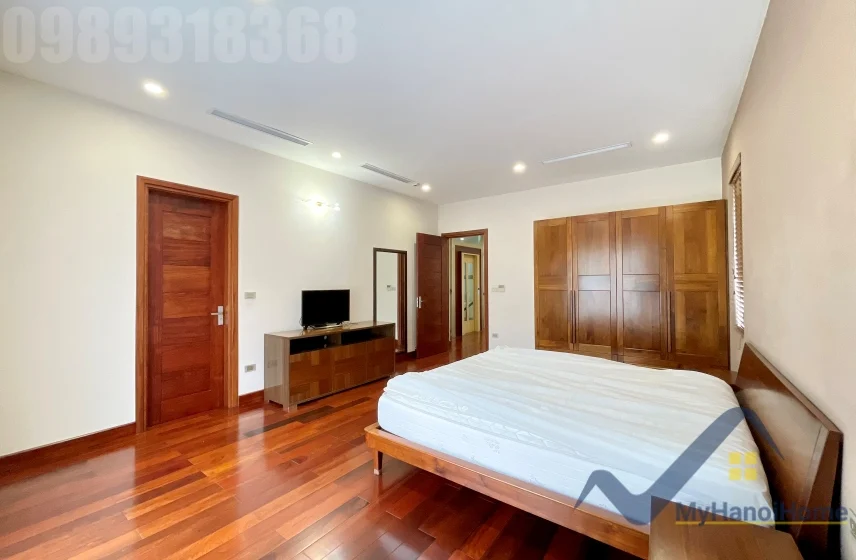 Xem ảnh 9: Ảnh 9: Thuê biệt thự đơn lập Vinhomes Riverside gần trường BIS và Almaz, full đồ