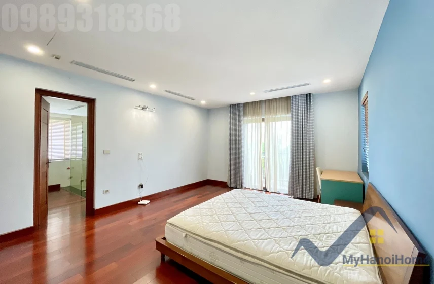 Xem ảnh 12: Ảnh 12: Thuê biệt thự đơn lập Vinhomes Riverside gần trường BIS và Almaz, full đồ