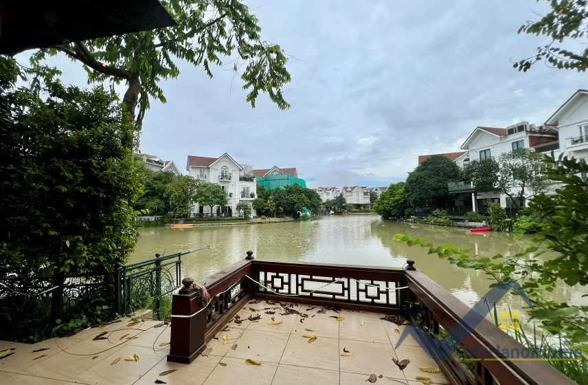 Xem ảnh 4: Ảnh 4: Thuê biệt thự đơn lập Vinhomes Riverside phong cách tân cổ điển