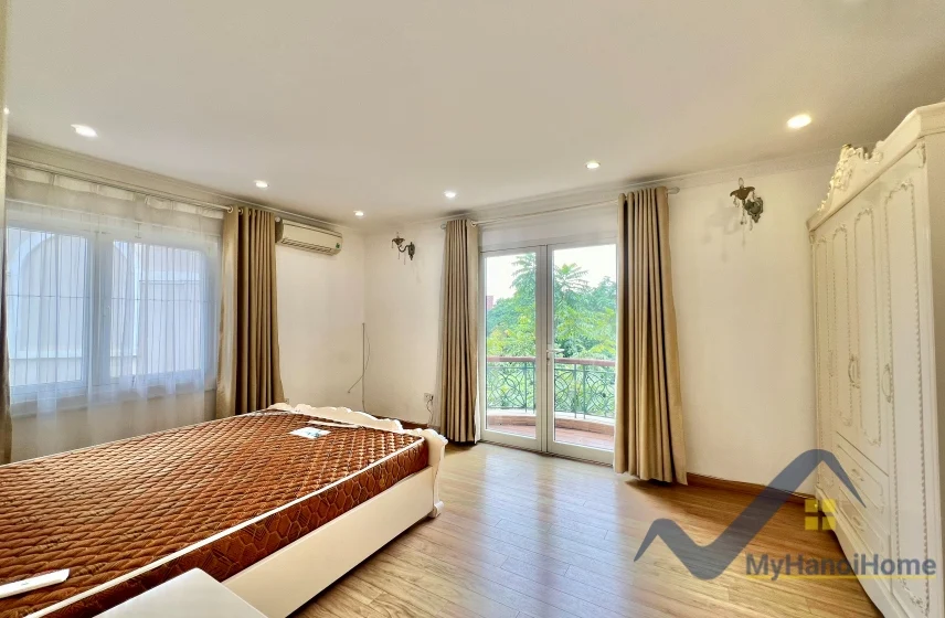 Xem ảnh 18: Ảnh 18: Thuê biệt thự đơn lập Vinhomes Riverside phong cách tân cổ điển