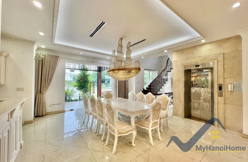 Xem ảnh 23: Ảnh 23: Thuê biệt thự đơn lập Vinhomes Riverside phong cách tân cổ điển