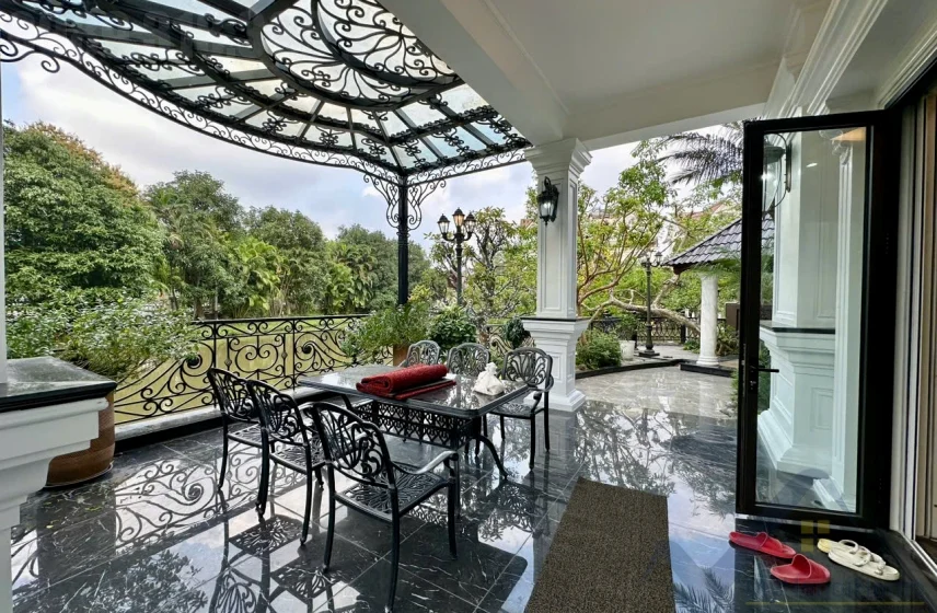 Xem ảnh 24: Ảnh 24: Thuê biệt thự đơn lập Vinhomes Riverside sân vườn rộng