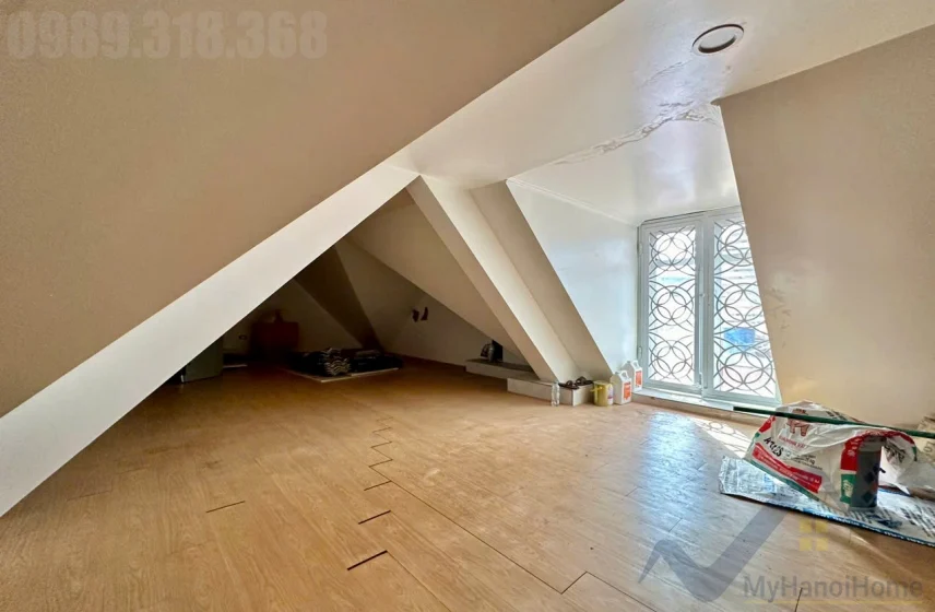 Xem ảnh 25: Ảnh 25: Thuê biệt thự đơn lập Vinhomes Riverside sân vườn rộng