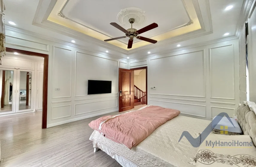 Xem ảnh 9: Ảnh 9: Thuê biệt thự Hoa Lan Vinhomes Riverside căn đơn lập full đồ