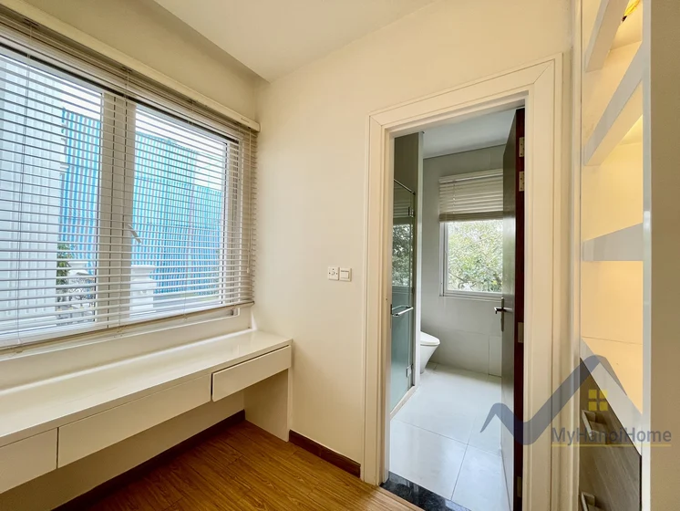 Xem ảnh 3: Ảnh 3: Thuê biệt thự Hoa Sữa Vinhome Riverside trang bị full đồ