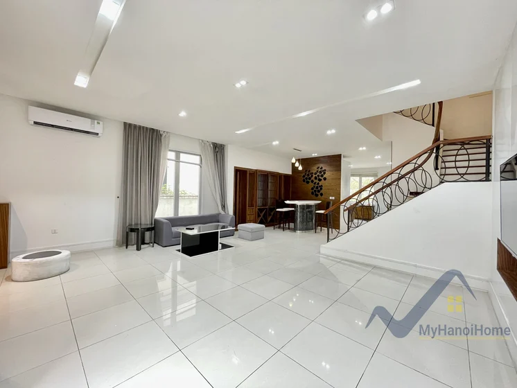 Xem ảnh 14: Ảnh 14: Thuê biệt thự Hoa Sữa Vinhome Riverside trang bị full đồ