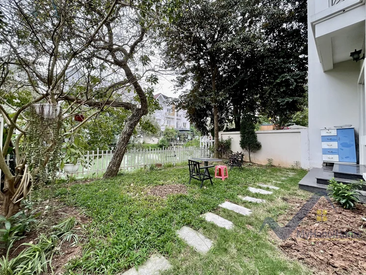 Xem ảnh 16: Ảnh 16: Thuê biệt thự Hoa Sữa Vinhome Riverside trang bị full đồ