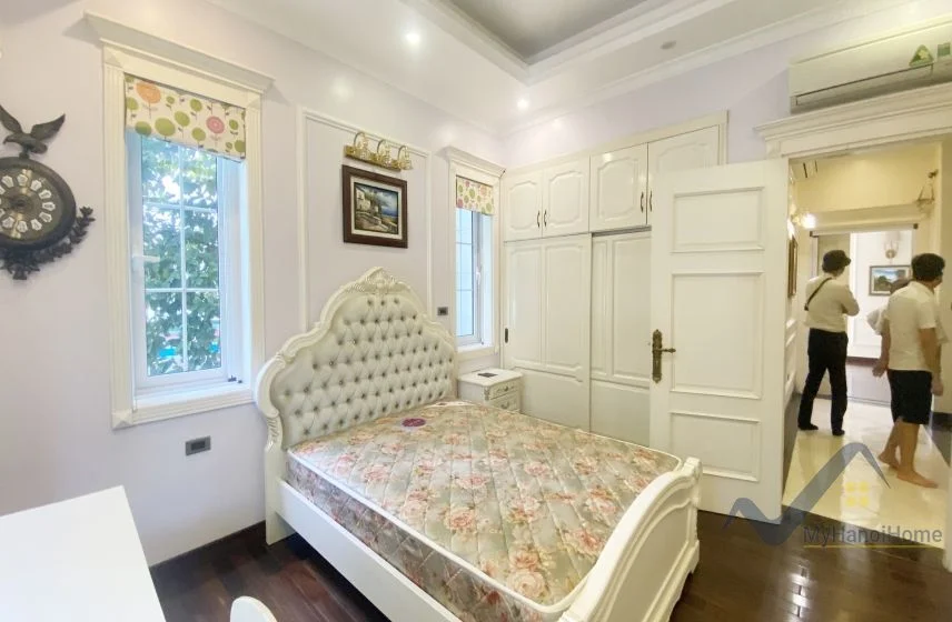 Xem ảnh 4: Ảnh 4: Thuê biệt thự Hoa Sữa Vinhomes Riverside full đồ, tầng hầm