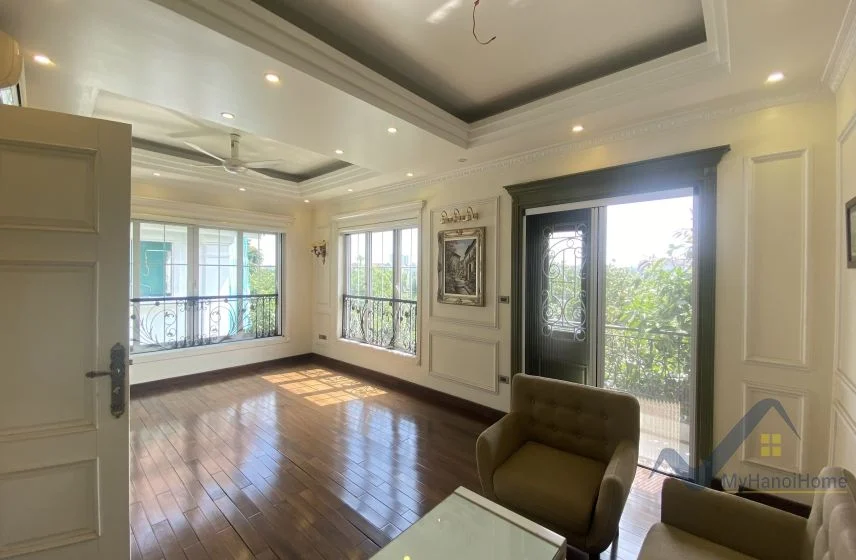 Xem ảnh 6: Ảnh 6: Thuê biệt thự Hoa Sữa Vinhomes Riverside full đồ, tầng hầm