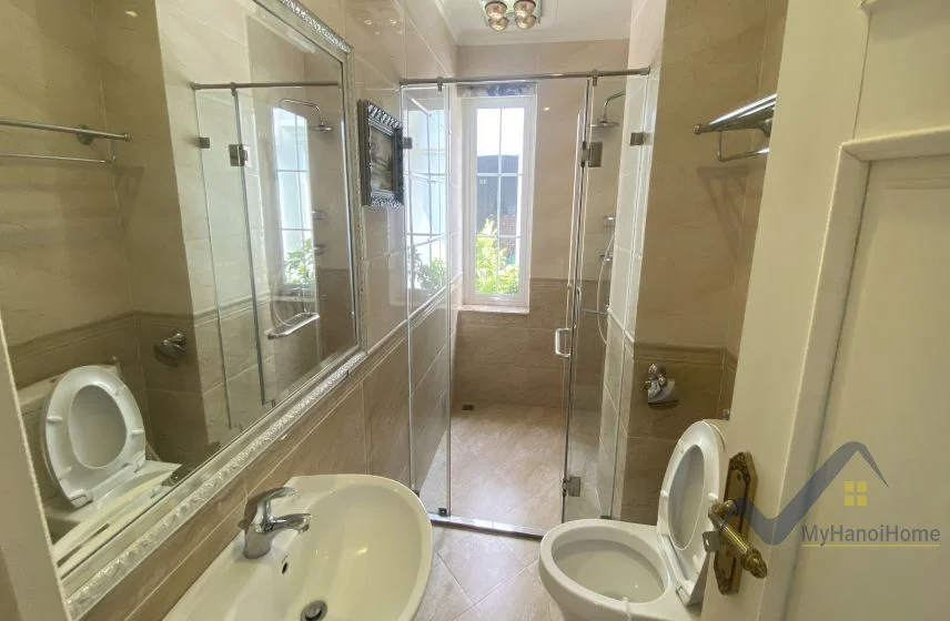 Xem ảnh 12: Ảnh 12: Thuê biệt thự Hoa Sữa Vinhomes Riverside full đồ, tầng hầm