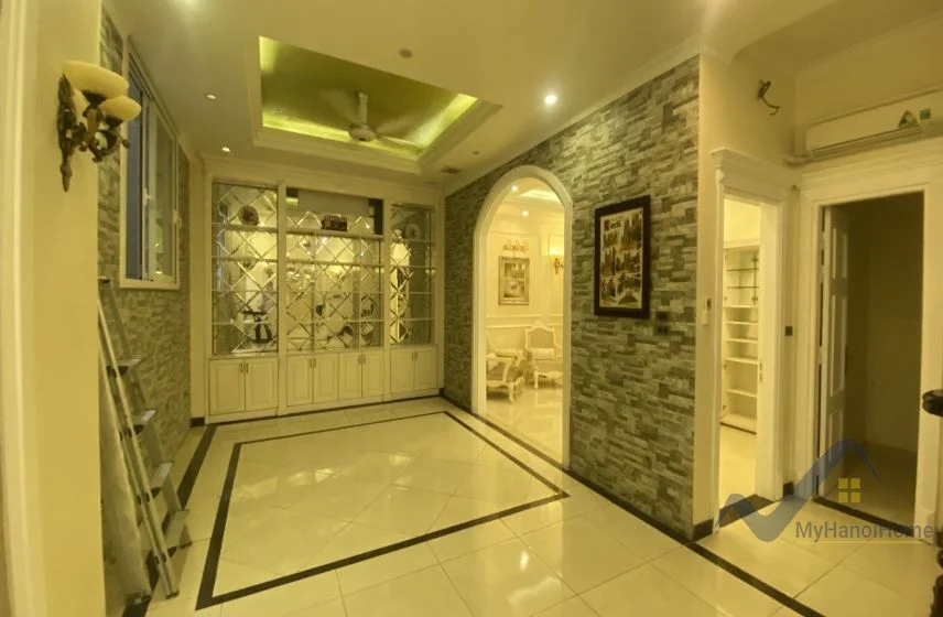 Xem ảnh 13: Ảnh 13: Thuê biệt thự Hoa Sữa Vinhomes Riverside full đồ, tầng hầm