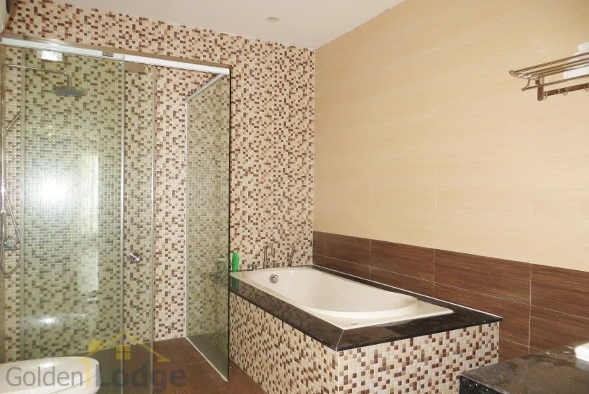 Xem ảnh 11: Ảnh 11: Thuê biệt thự liền kề Vinhomes Riverside có sân vườn rộng