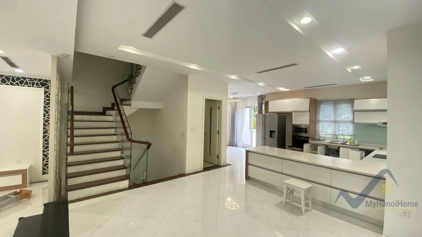Xem ảnh 7: Ảnh 7: Thuê biệt thự song lập đầy đủ đồ Vinhomes Riverside, 4PN có sông