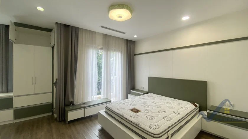 Xem ảnh 9: Ảnh 9: Thuê biệt thự song lập đầy đủ đồ Vinhomes Riverside, 4PN có sông