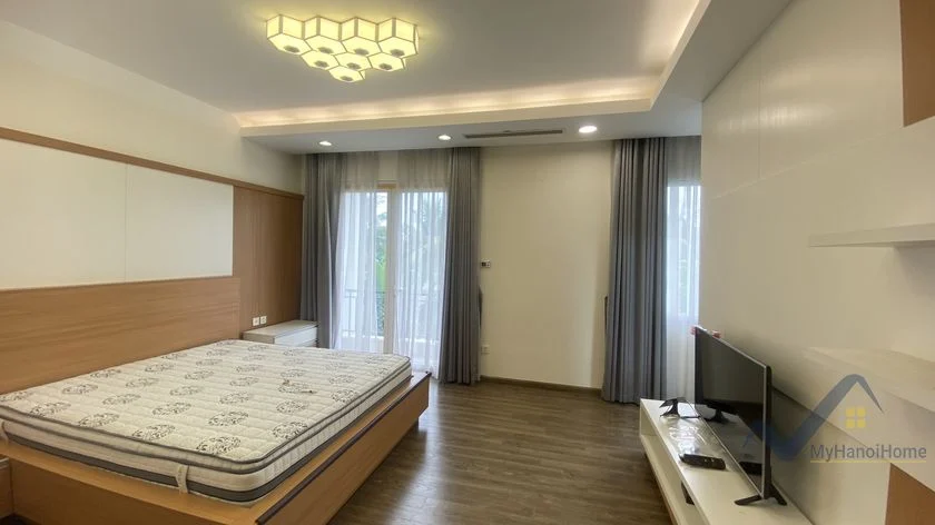 Xem ảnh 13: Ảnh 13: Thuê biệt thự song lập đầy đủ đồ Vinhomes Riverside, 4PN có sông