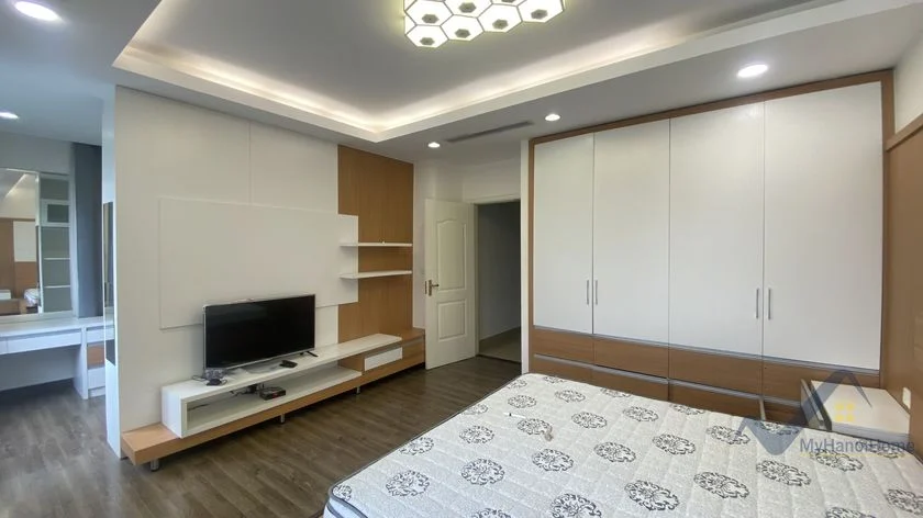Xem ảnh 14: Ảnh 14: Thuê biệt thự song lập đầy đủ đồ Vinhomes Riverside, 4PN có sông