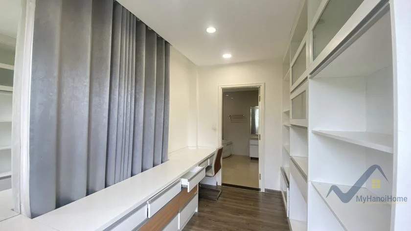 Xem ảnh 15: Ảnh 15: Thuê biệt thự song lập đầy đủ đồ Vinhomes Riverside, 4PN có sông