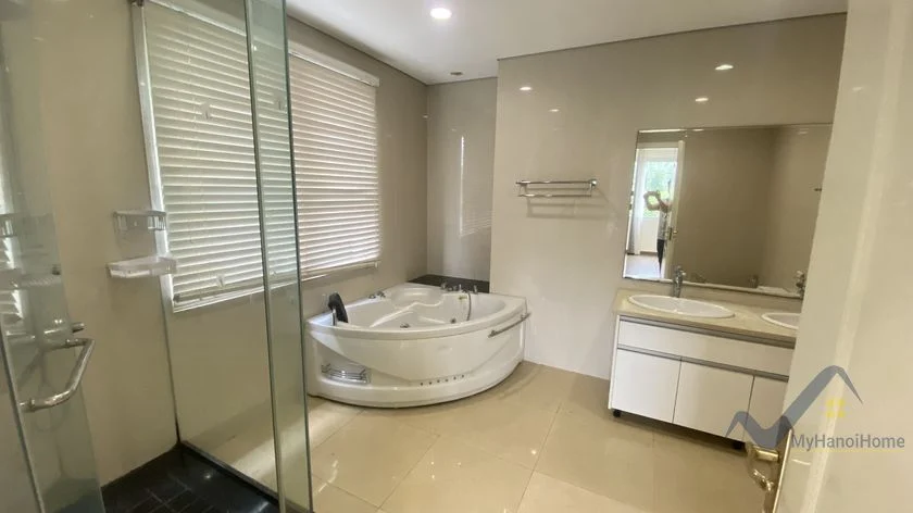 Xem ảnh 16: Ảnh 16: Thuê biệt thự song lập đầy đủ đồ Vinhomes Riverside, 4PN có sông
