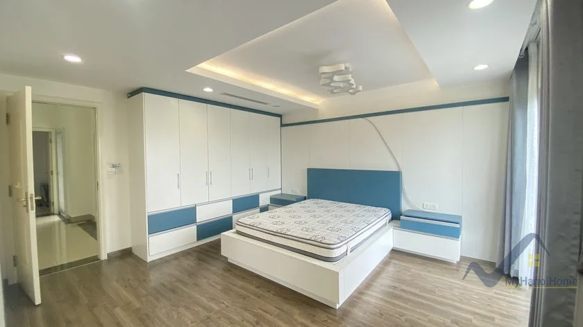 Xem ảnh 18: Ảnh 18: Thuê biệt thự song lập đầy đủ đồ Vinhomes Riverside, 4PN có sông