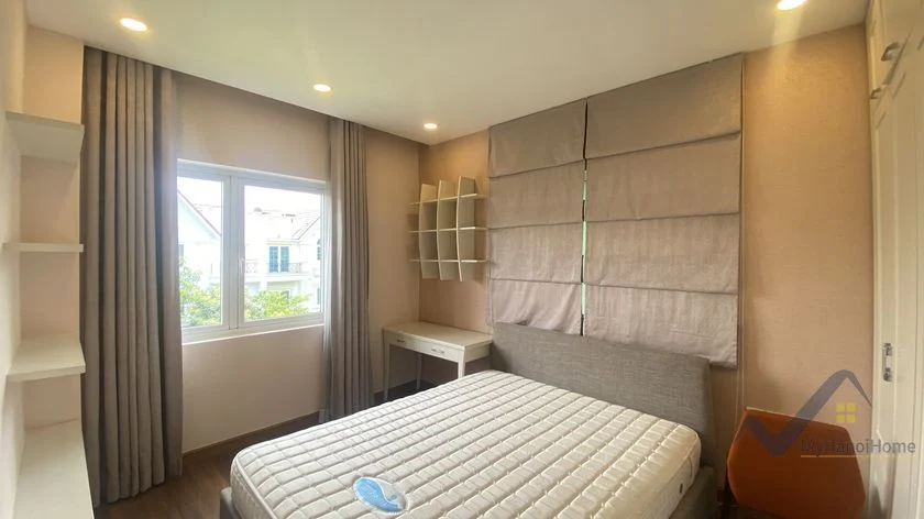 Xem ảnh 5: Ảnh 5: Thuê biệt thự song lập Vinhome Riverside đã hoàn thiện nội thất