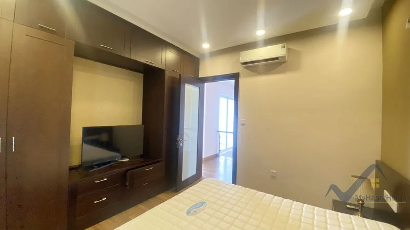 Xem ảnh 8: Ảnh 8: Thuê biệt thự song lập Vinhome Riverside đã hoàn thiện nội thất
