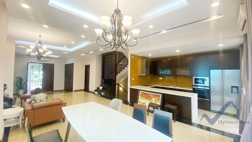 Xem ảnh 15: Ảnh 15: Thuê biệt thự song lập Vinhome Riverside đã hoàn thiện nội thất