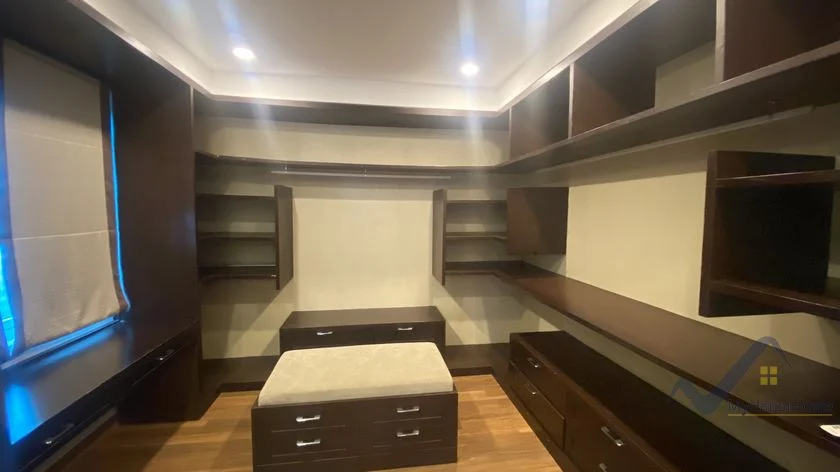 Xem ảnh 19: Ảnh 19: Thuê biệt thự song lập Vinhome Riverside đã hoàn thiện nội thất