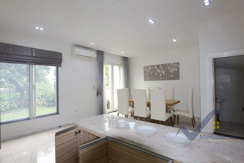 Xem ảnh 14: Ảnh 14: Thuê biệt thự song lập Vinhomes Riverside có sông và sân vườn